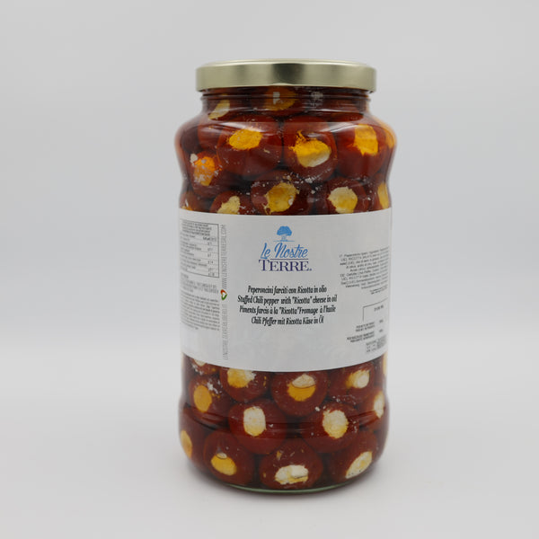 Mit Ricotta in Öl gefüllte Chilischoten